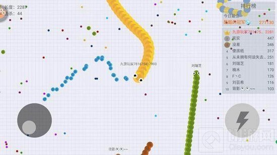 贪吃蛇大作战有多少走位技巧 游戏必备基础常识